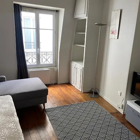 Apartment Pouchet *